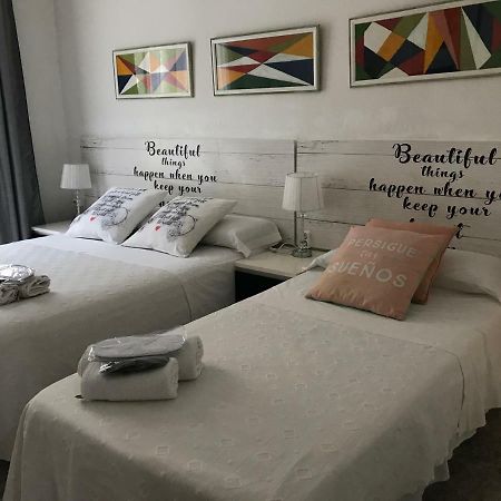 Hostal Aribau Barselona Dış mekan fotoğraf