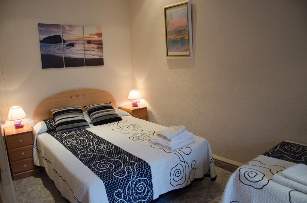 Hostal Aribau Barselona Dış mekan fotoğraf