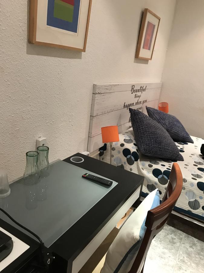 Hostal Aribau Barselona Dış mekan fotoğraf