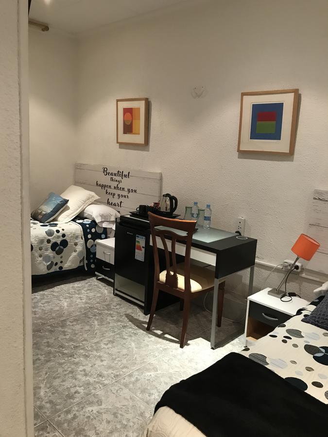 Hostal Aribau Barselona Dış mekan fotoğraf