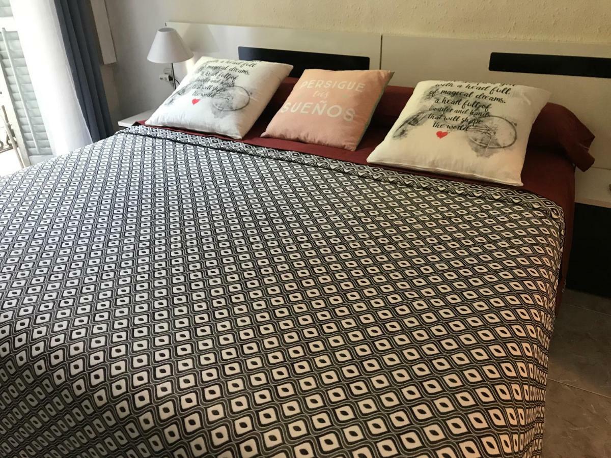 Hostal Aribau Barselona Dış mekan fotoğraf