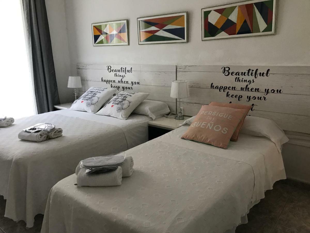 Hostal Aribau Barselona Dış mekan fotoğraf